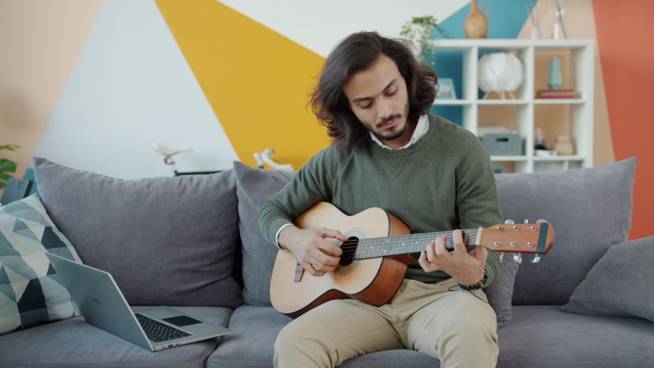 canciones estar casa